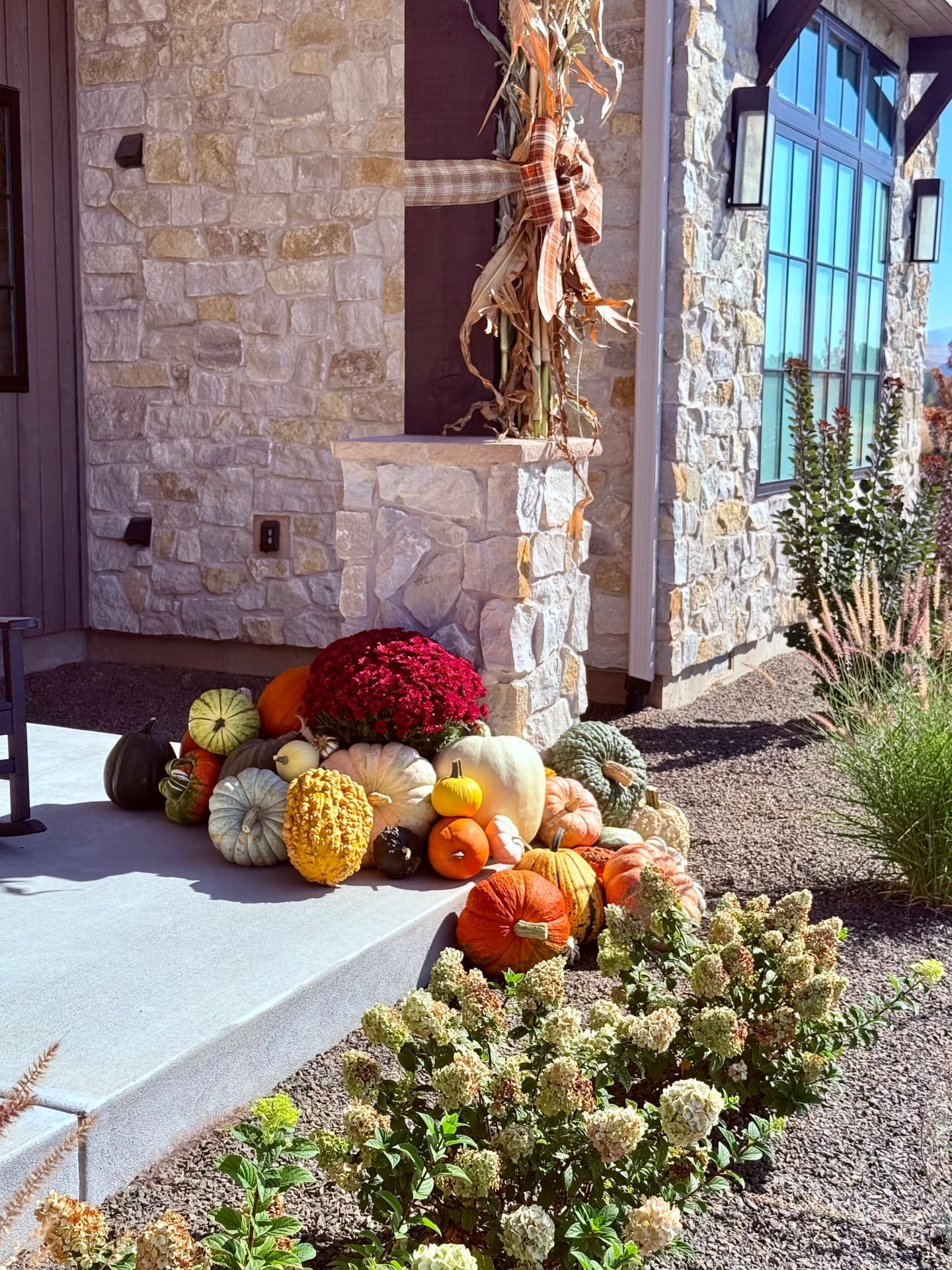 Meridian Modern Farmhouse pumpkin installation in Meridian, Idaho